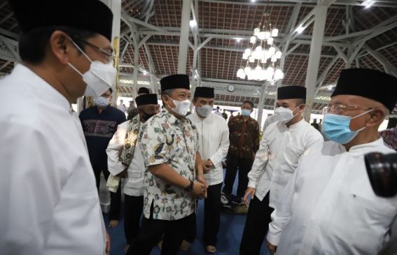 Yana Pastikan Umat Muslim Kota Bandung Bisa Melaksanakan Salat Tarawih di Masjid