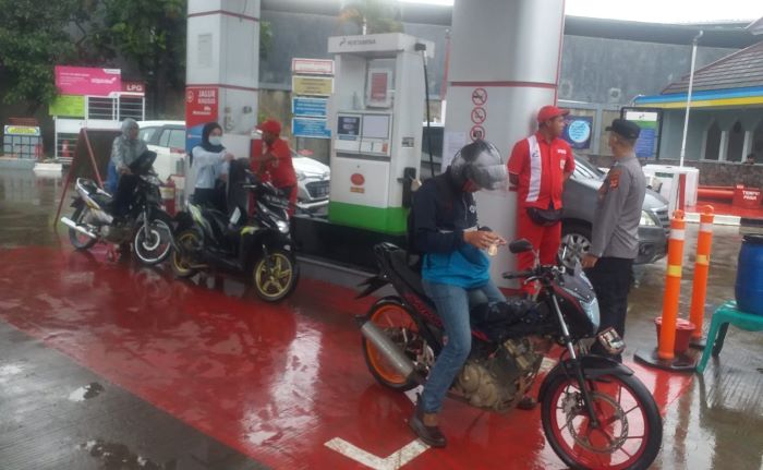 Antisipasi Kelangkaan BBM, Polisi Cek SPBU yang Ada di Wilayah Kecamatan Cikancung