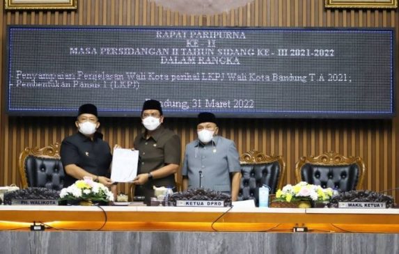 DPRD Kota Bandung Gelar Rapat Paripurna Umumkan Anggota Pansus LKPJ Wali Kota Tahun 2021
