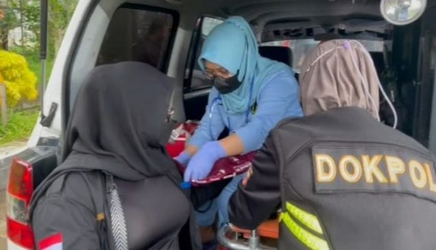 Kabid Humas Polda Jabar Apresiasi Mahasiswa Usai Unras Ikuti Vaksinasi di Lokasi Demo