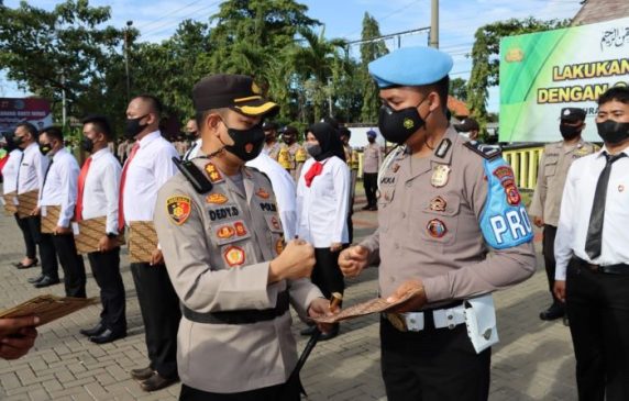 Kabid Humas Polda Jabar: Belasan Personel Polri Berprestasi Diganjar Penghargaan