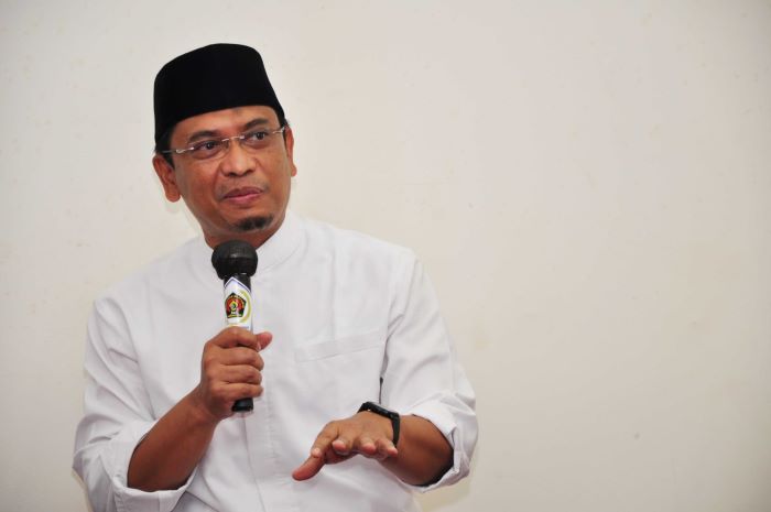 Ketua DPRD Berikan Tausyiah dan Ikut Bagikan Takjil Bersama PWI Kota Bandung