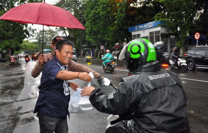 PWI Kota Bandung Selesaikan Program Berbagi Takjil Ramadhan 1443 Hijriah