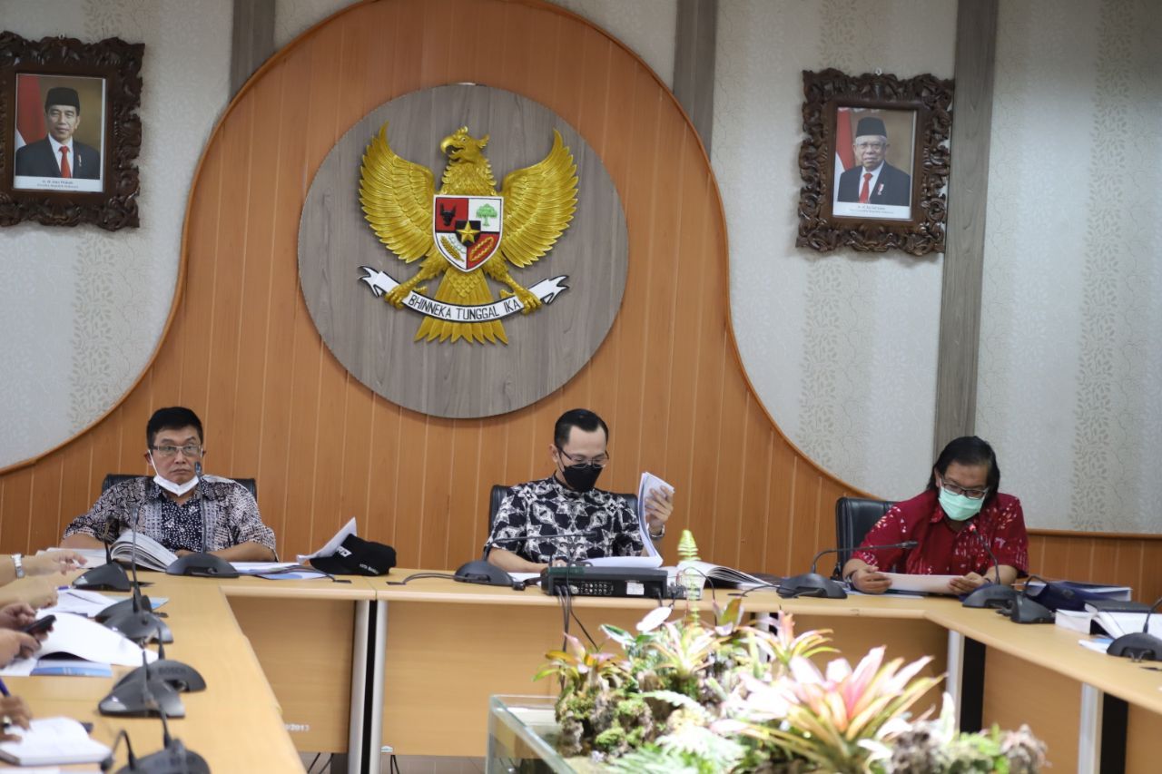 Pansus LKPJ Soroti Pendapatan dan Pajak Pemkot Bandung