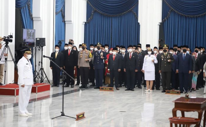 Resmi Jabat Wali Kota Bandung, Ini Pesan Pimpinan DPRD untuk Yana Mulyana