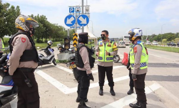 Wakapolda Jabar Pantau Arus Mudik di Jalur Tol Cipali