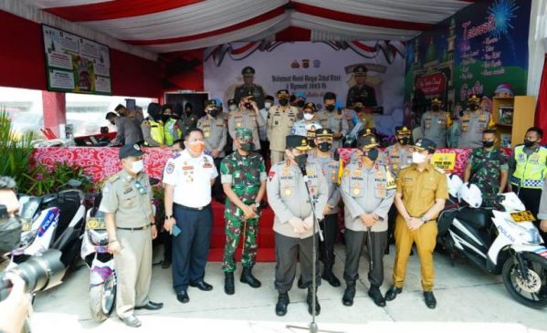 Wakapolri Tinjau Pos Terpadu di Cileunyi