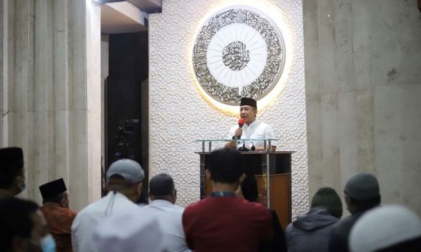 Yana Ajak Umat Muslim Makmurkan Masjid dengan Menerapkan Prokes