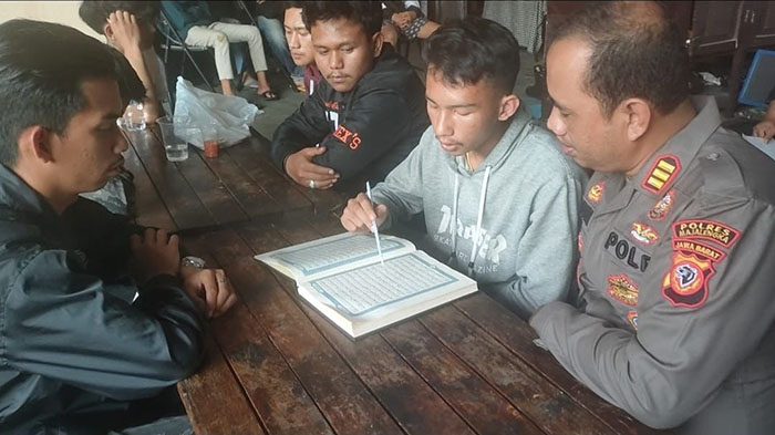 Anggota Geng Motor Dapatkan Pembinaan Melalui Belajar Ngaji Dari Polisi di Majalengka