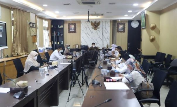 Pansus 5 DPRD Kota Bandung Gelar Raker Raperda Pencegahan dan Pengendalian Covid-19
