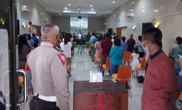 Pastikan Ibadah Rutin Minggu Aman dan Kondusif, Kapolres Turun Langsung Monitoring Gereja