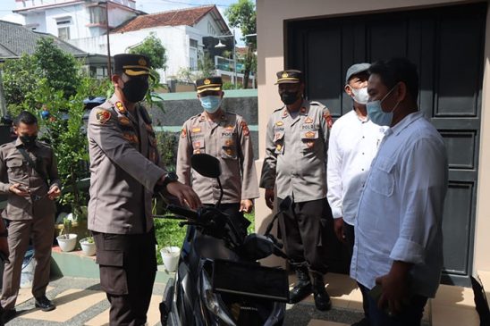 Polisi Kembalikan Roda Dua Hasil Curanmor Kepada Pemiliknya di Garut