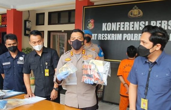 Seorang Pelaku Teror Bom Nekat Datangi Bank Meminta Uang 30 Juta, Diamankan Polisi