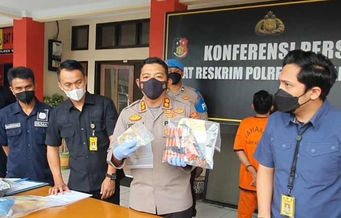 Seorang Pelaku Teror Bom Nekat Datangi Bank Meminta Uang 30 Juta, Diamankan Polisi