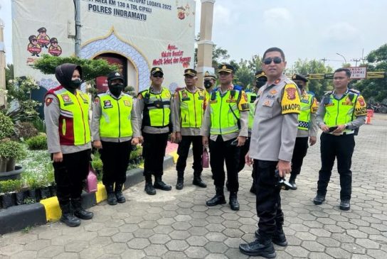 Wakapolda Jabar Cek Jalur Tol Arus Balik di Wilayah Hukum Polres Indramayu Polda Jabar