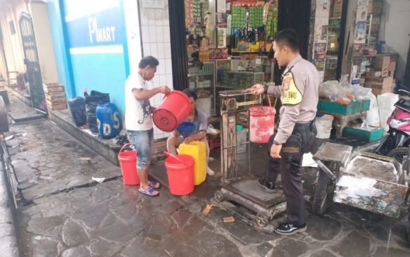 Cegah Kelangkaan, Polisi Pantau Terus Ketersediaan Minyak Goreng Curah di Cikijing Majalengka