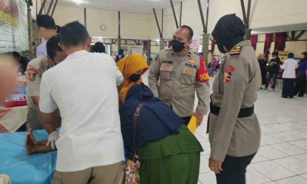 HUT Bhayangkara ke-76, Polisi Khitan 11 Anak di Setukpa Polri