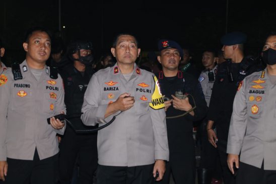 Sat Brimob Polda Jabar Amankan Pertandingan Persib VS Persebaya