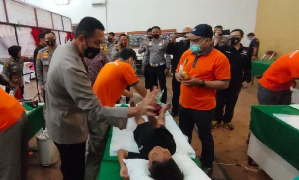 Sinergitas TNI Polri, Pemkot Cimahi dan Pemkab KBB laksanakan Bakti Kesehatan Dalam Rangka Hari Bhayangkara ke-76, di Makodim 0609/Cimahi