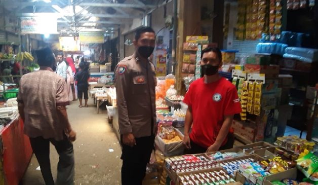 Sambangi Pasar Tradisional, Polisi Berikan Rasa Aman Terhadap Masyarakat