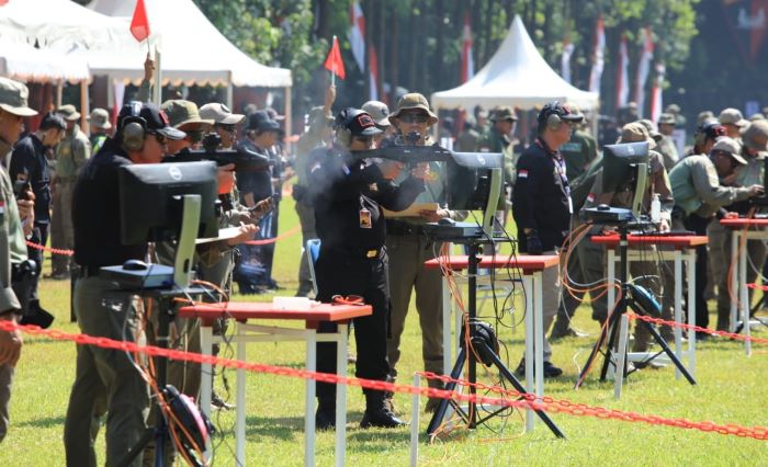 Lomba Menembak Piala Kapolri Diramaikan Pati Polri dan Wartawan