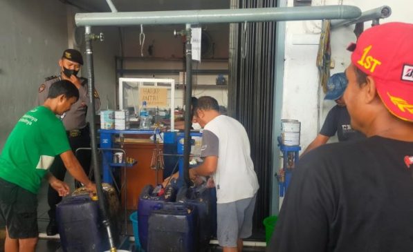 Pantau Harga Eceran, Polisi Cek Harga Minyak Goreng Curah di Minimarket Ciamis