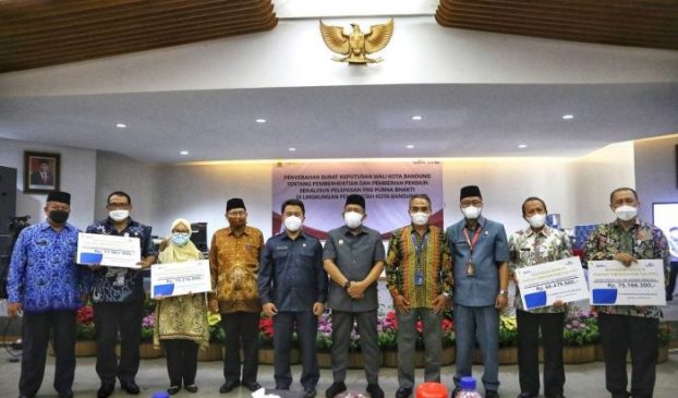 Pemkot Bandung Lepas ASN yang Memasuki Masa Purnabakti