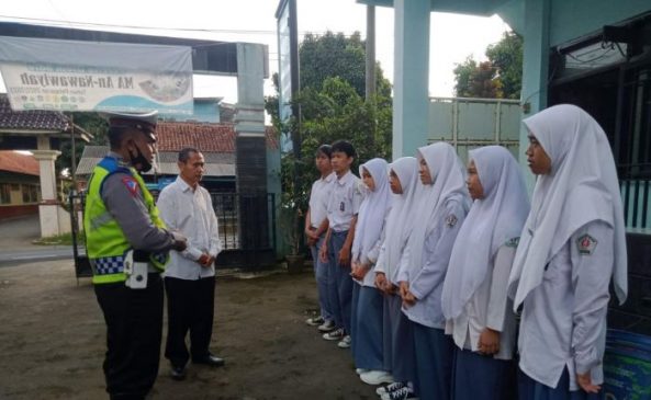 Police Goes To School, Polisi Berikan Sosialisasi Ops Patuh Lodaya 2022 di Majalengka
