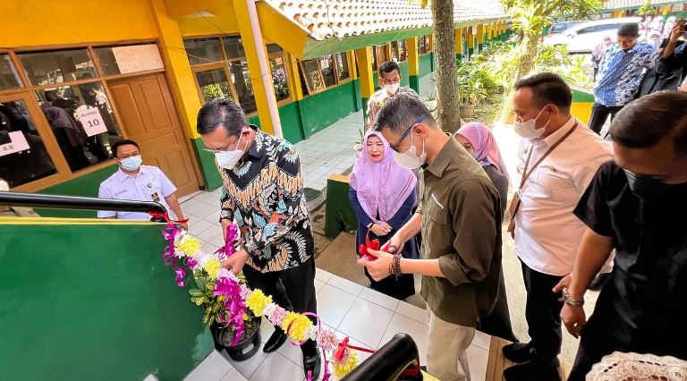 Tedy Rusmawan Resmikan RKB MIN 2 Kota Bandung