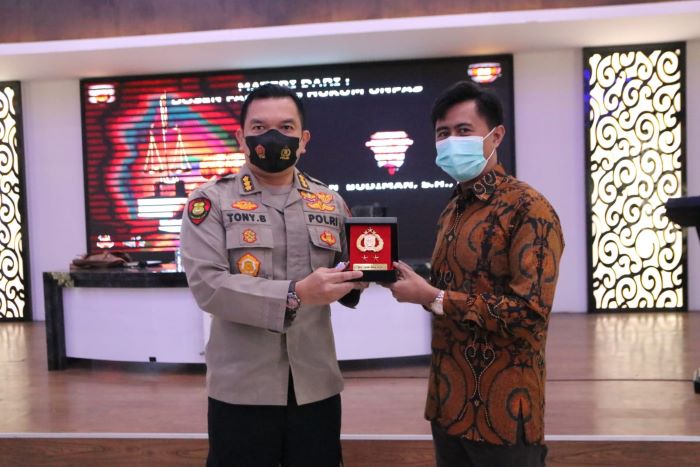 Bidkum Polda Jabar Gelar Sosialisasi Tentang Hukum