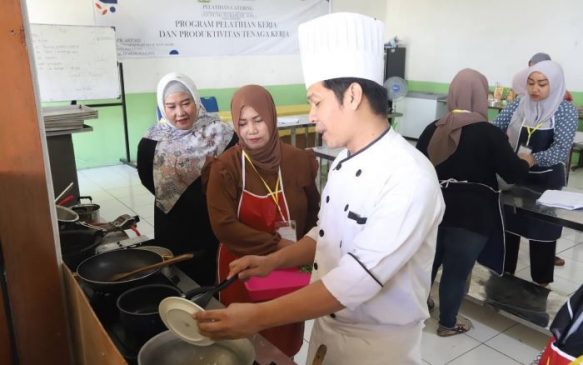 DPRD Kota Bandung Apresiasi Kegiatan Pelatihan Catering di Akpari