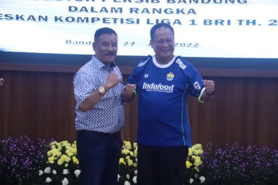 Kapolda Jabar Silaturahmi dengan Bobotoh Persib Bandung