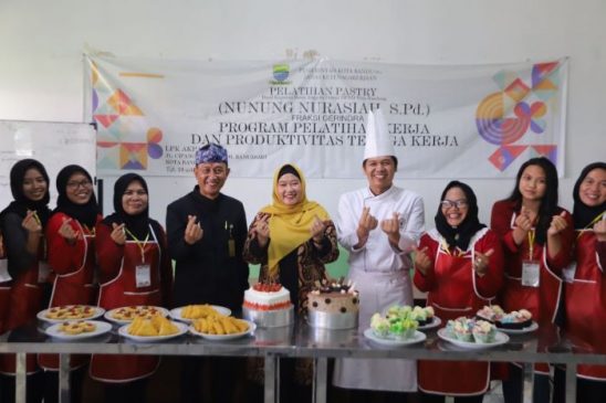 Nunung Nurasiah Harapkan Pelatihan Pembuatan Pastry Tambah Pengalaman Peserta