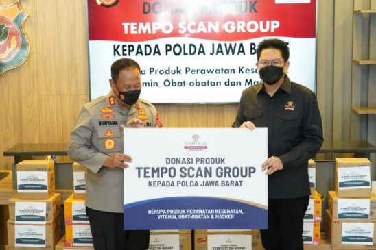 Polda Jabar Terima Bantuan Produk dari PT Tempo untuk Korban Banjir di Garut