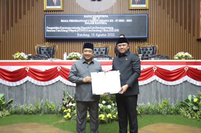 DPRD Setujui Substansi Raperda RTRW Kota Bandung 2022-2042