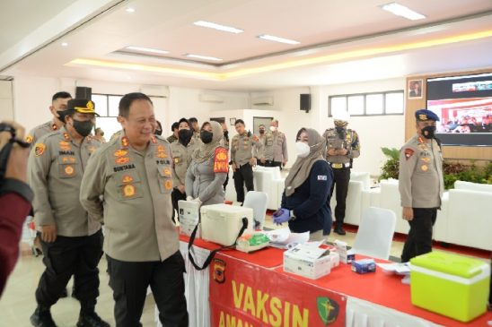 Kapolda Jabar Tinjau Pelaksanaan Vaksinasi Booster di Polres Bogor