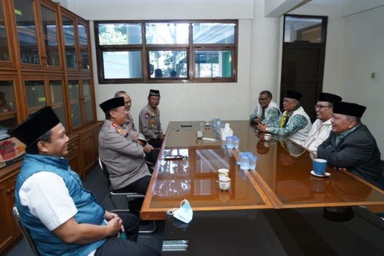 Kapolda Jabar Audiensi dengan Pimpinan Persis dan Lepas Jemaah yang Akan Berangkat Umroh