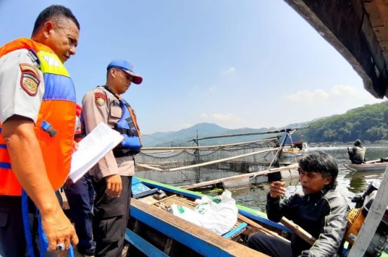 Polisi Lakukan Pencarian Korban Tenggelam di Waduk Cirata