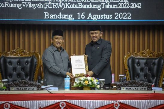 Raperda RTRW Kota Bandung Disetujui Jadi Perda
