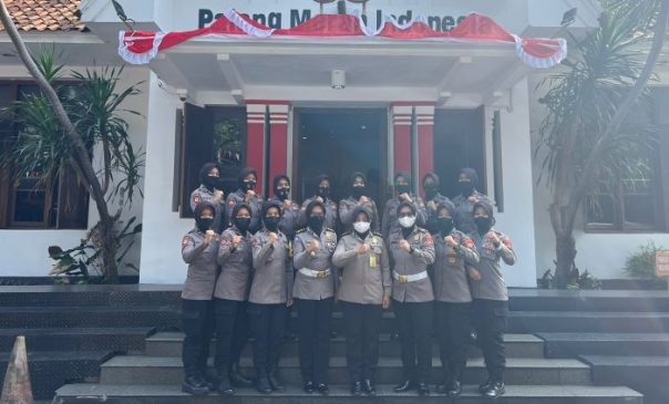 Sambut HUT Polwan ke-74, Polwan Polda Jabar Gelar Donor Darah