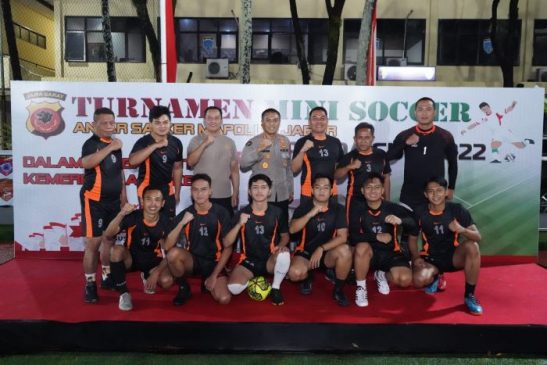 Sambut HUT RI Ke-77, Polda Jabar Laksanakan Turnamen Mini Soccer Kapolda Cup Antar Satker