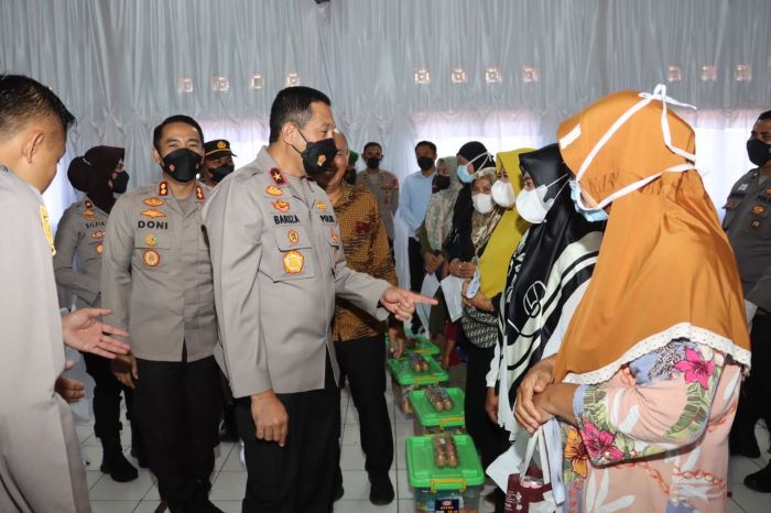 Wakapolda Jabar Lakukan Peninjauan Vaksinasi Covid-19 di Cianjur