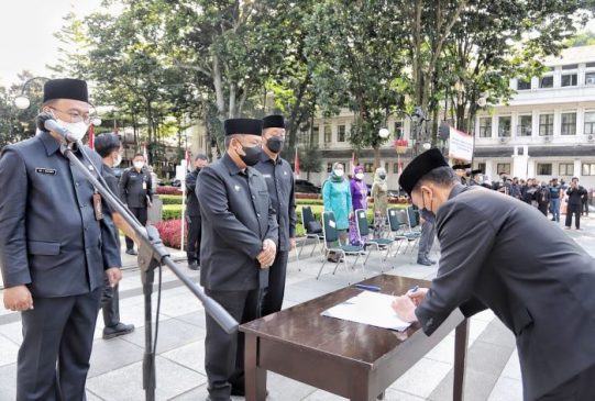 Wali Kota Bandung Lantik 55 Pejabat ASN