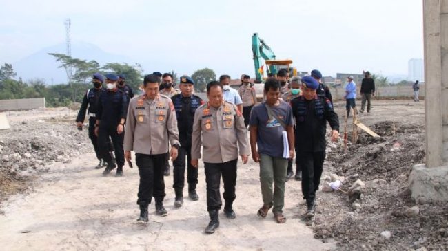 Kapolda Jabar Cek Pembangunan Perluasan Lapangan Tembak di Cikeruh