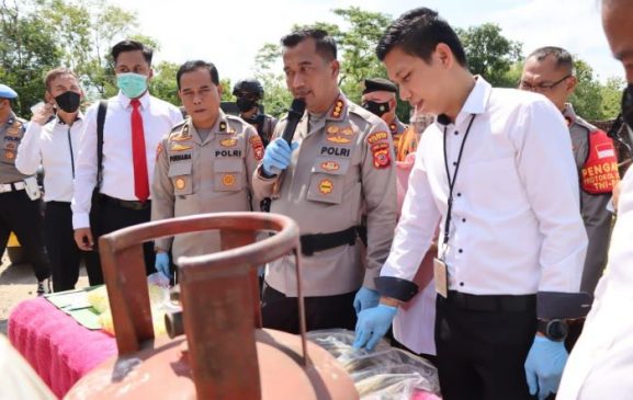 Polisi Gerebek Gudang Penyalahgunaan Gas Bersubsidi di Cirebon