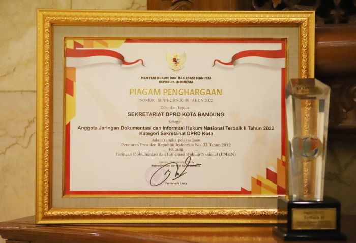 Keren, DPRD Kota Bandung Raih Predikat Terbaik II Nasional dalam Pengelolaan JDIH (2)