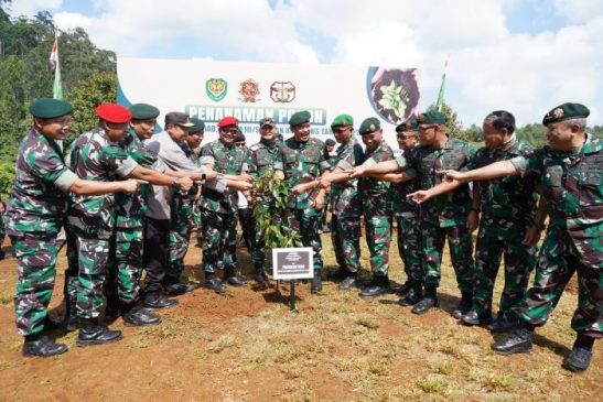 Kostrad Juara, Penanaman Pohon Serentak Kostrad, Kodam III Siliwangi dan Kopasus Bersama Polda Jabar 2022