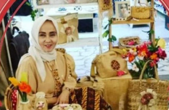 Perajin Tas dari Goni, Omset Naik 70 Persen Setelah Mendapat Bantuan Modal