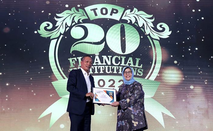 Direktur Keuangan bank bjb, Nia Kania Raih Best of The Best CFO dari The Finance2