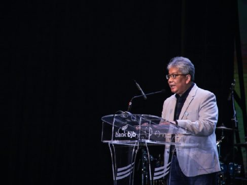 Dirut bank bjb Yuddy Renaldi Raih Penghargaan Sebagai CEO of The Year dari Infobank